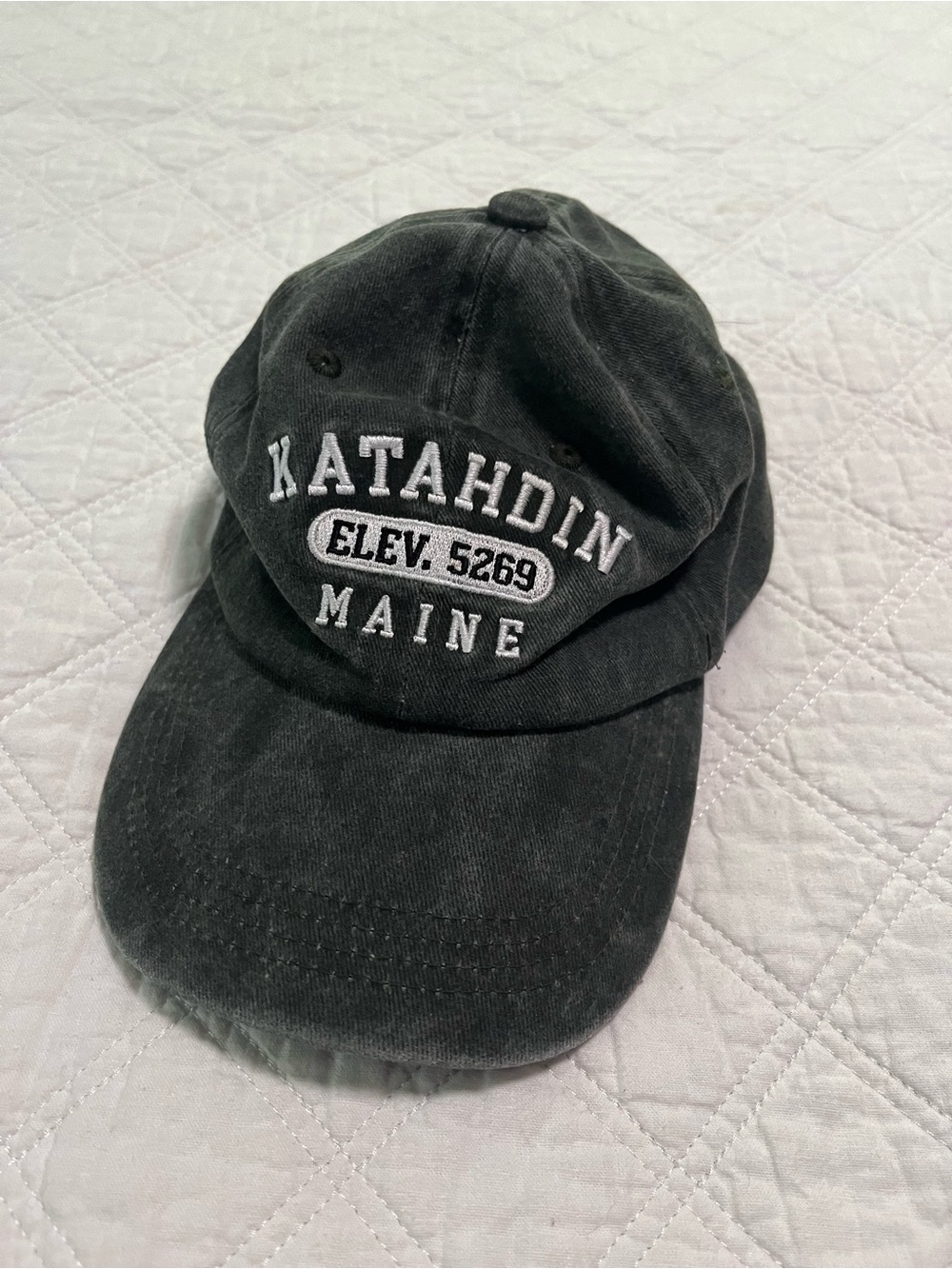 KATAHDIN Maine Embroidered Baseball Cap - Gray